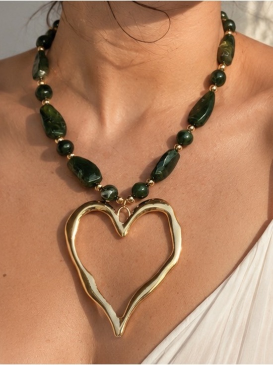 Zara Jewelry - Chunky Dark Green Beaded Gold Heart Necklace - Women Jewelry